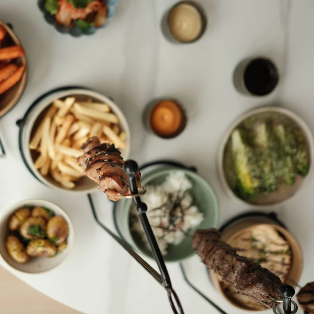 TOK špízy s přílohami a dipy – restaurace TOK, Hotel Ráztoka